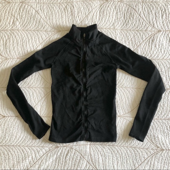 2/$30🍑Like-New FABLETICS Delta Seamless Zip Up - Picture 3 of 9
